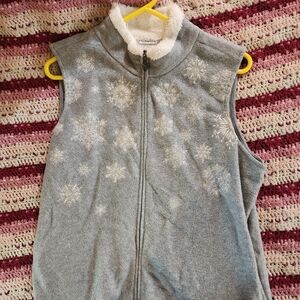 Croft & Barrow Gray Fleece Vest with Snowflake Design
